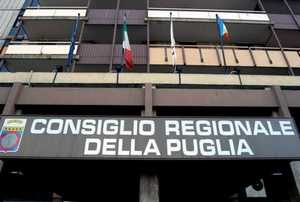 Puglia, Consiglio regionale a 70 o 78? Si discute ancora