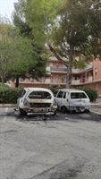 In fiamme due automobili  in piazza Pitta, nel quartiere Lucera 2