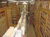 Una sezione del deposito antico della Biblioteca Civica Ruggero Bonghi