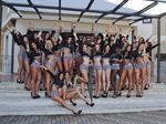 Le 30 finaliste nazionali di Miss Motors durante una pausa