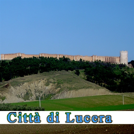 Fortezza Svevo'Angioina e Anfiteatro aperti la mattina di Pasqua e nella giornata di pasquetta.