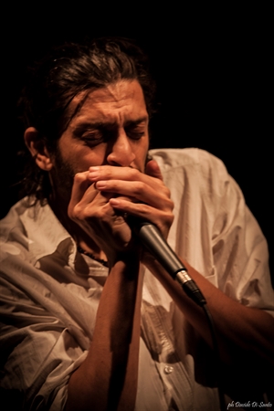 Tris di concerti, tra Apricena, Lucera e San Marco in Lamis per il cantautore siciliano Carlo Mercadante