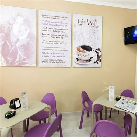 L'Oscar Wilde Cafè ospita la presentazione della prima opera di Graziano Cecere: '15/11/2001'