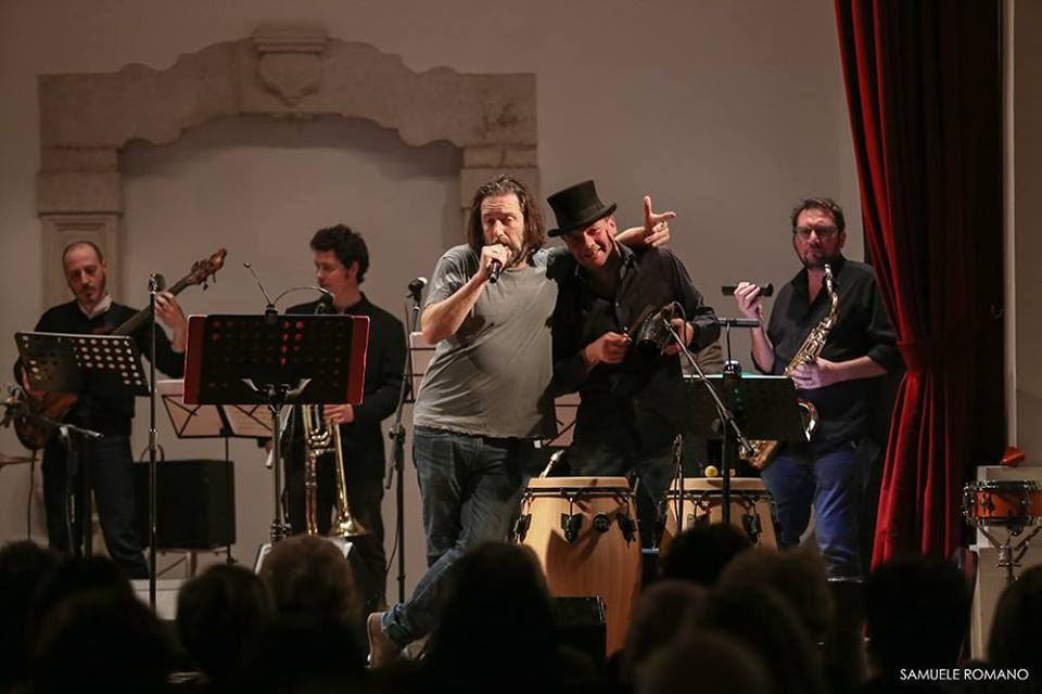 Favonio in concerto venerdì al Teatro Giordano di Foggia ' 15 anni live